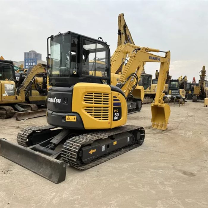 XE CUỐC - XE ĐÀO KOMATSU PC50-2